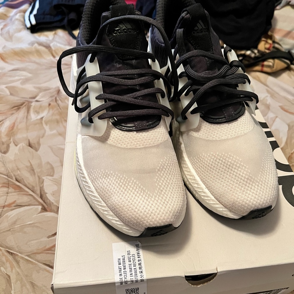 Adidas XPLR boost